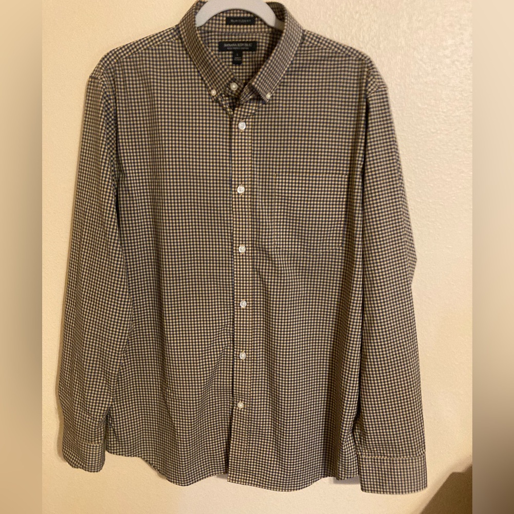 Banana Republic Men’s Shirt, Large